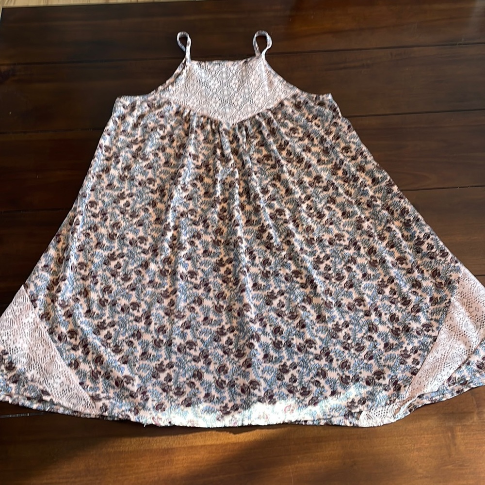 Junior’s Sleeveless Dress - Size XS